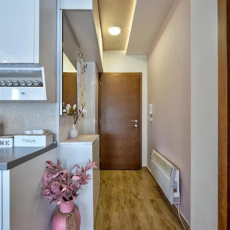 Tajena 아파트 즐라티보